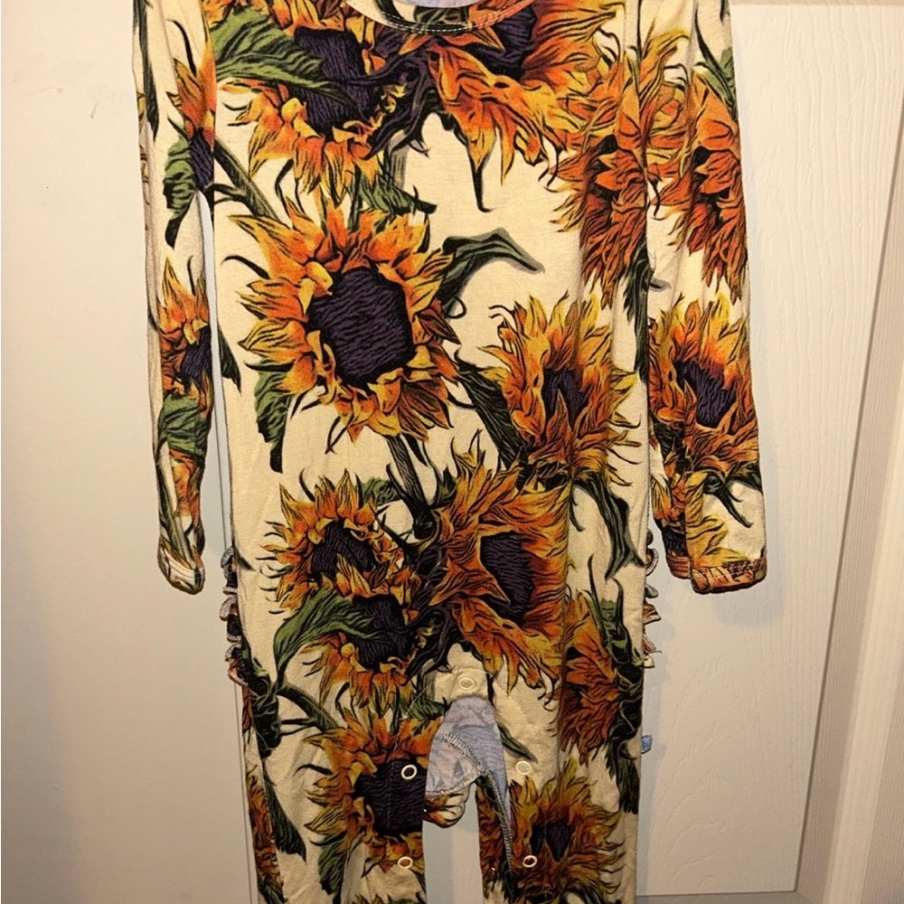 Posh Peanut Arev print romper